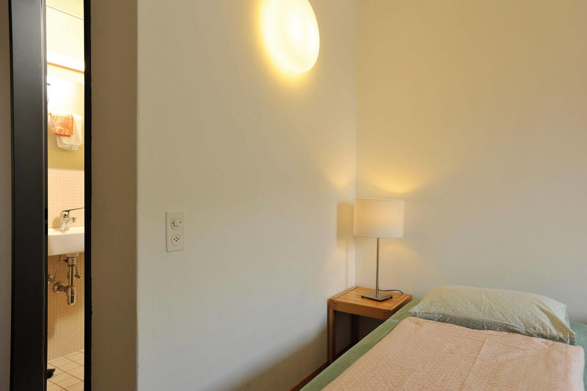 Locarno Youth Hostel Exterior photo